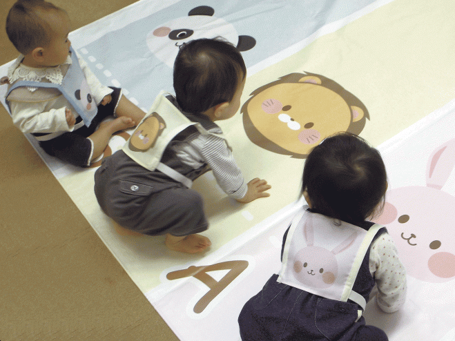 赤ちゃんハイハイレース① in 子育て応援メッセ