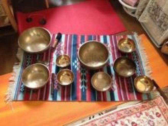 新月のシンギングボウル倍音サロン