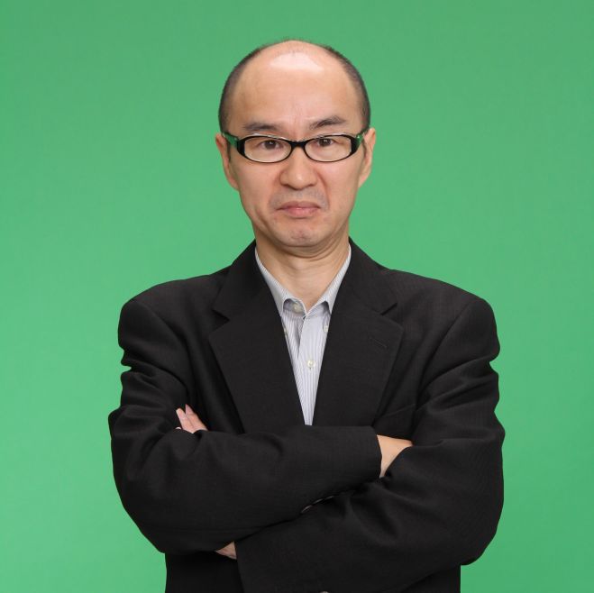 指1本でキーボードを打つ48歳の佐藤さんが、 簡単動画をYouTubeにアップロードするだけで、12週間で30万円の不労所得を確立した方法