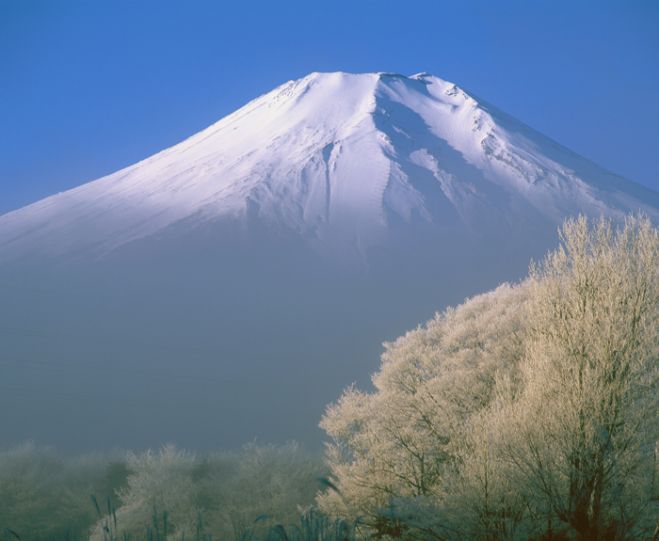 絶景の富士山を「眺める」 三ツ峠&富士奥庭(五合目)初心者向けスノーシューハイキング