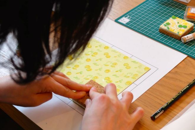 消しゴムはんこパターンで作るかわいい春の千代紙講座