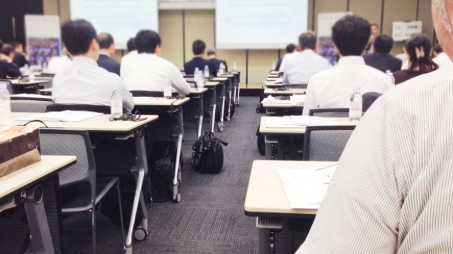 わずか3カ月で恋愛童貞から「誘われるオトコ」に変貌させる、失敗しない大人の本気恋愛塾「抜駆け男塾」特別セミナー