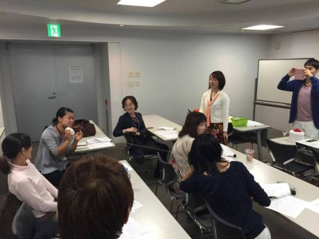 「夢を叶える数とドレスセラピー ~ 愛、知性、宇宙 ~」