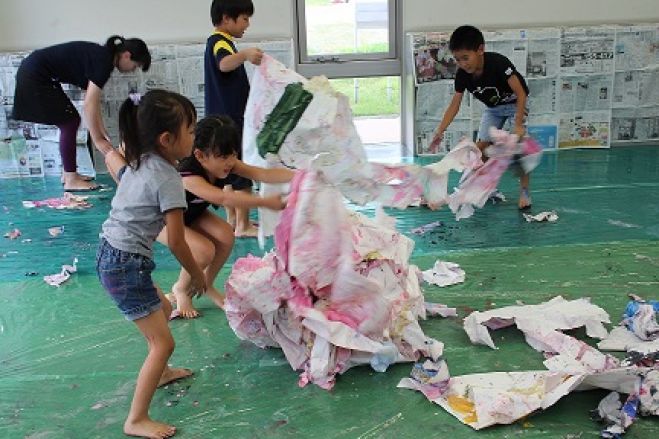 ダイナミックアート「色いろラボラトリー」