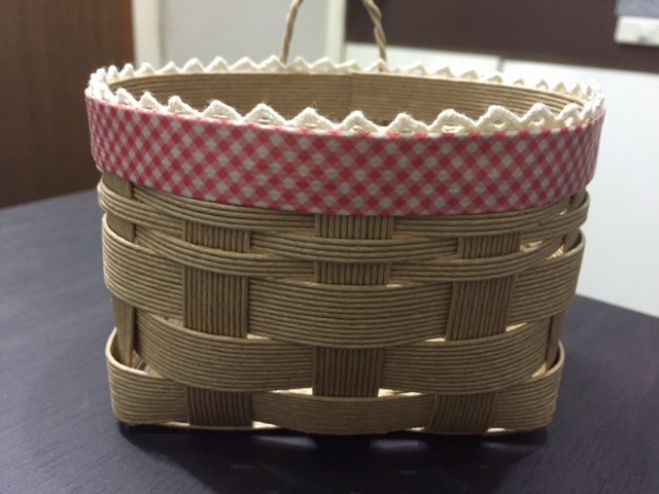 エコクラフトで小物入れを作りましょう♫