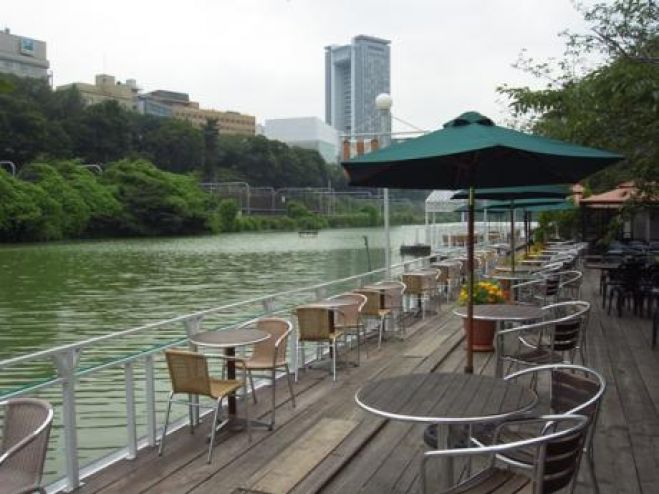 Canal Cafe Chatting