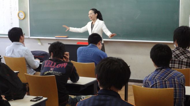 夏休み特別講座!子どもを惹きつけ、親心をガッチリ掴む先生のための話し方講座