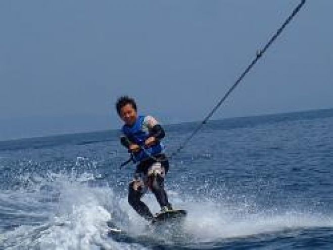 初心者OKウェイクボード体験in湘南 アウトドア学生&社会人サークルFEAD