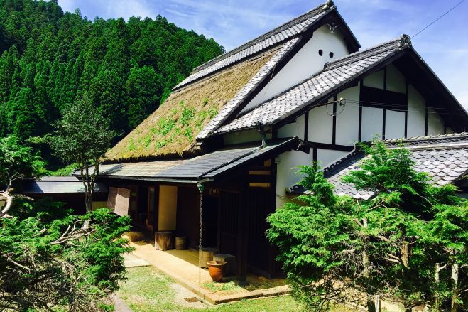奈良古民家 竹の器で作る苔玉教室