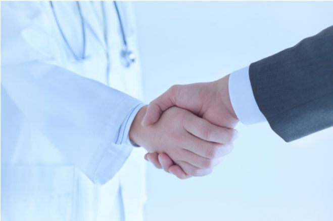 「医療者と製薬企業の対等な付き合い方」〜総合診療医と元MRがホンネで語る製薬会社のプロモーションの未来〜