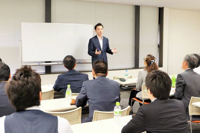 中小企業診断士やコーチングなどの資格や技術を取得しても稼げていない人が、複業(副業)でも月収50万円以上稼げるようになるための3個の秘訣
