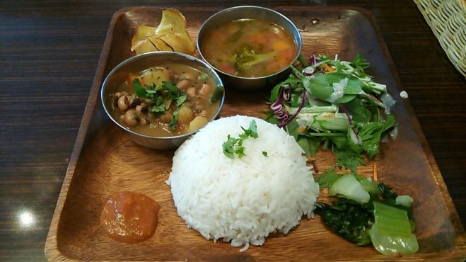 渋谷アーユルヴェーダランチ会〜アーユルヴェーダをテーマにした体に優しく美味しいカレー屋さんで、身も心も綺麗にしちゃいましょう!!