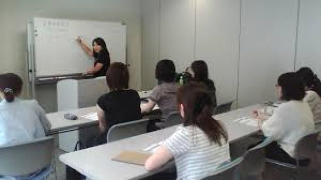 プロMCに学ぶ 伝わる発声と話し方講座
