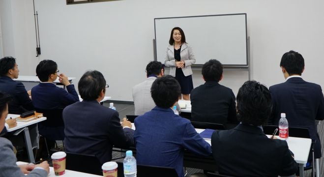 他の会社やお店に浮気させない!あなたのお店で買い続ける常連さんが増える12のツールと3つの秘訣