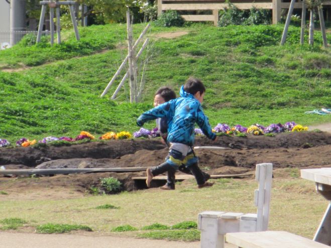 こどもの広場(うらっこ広場)あそびラボ「子どもの見守り」【6月5日(月)午前】