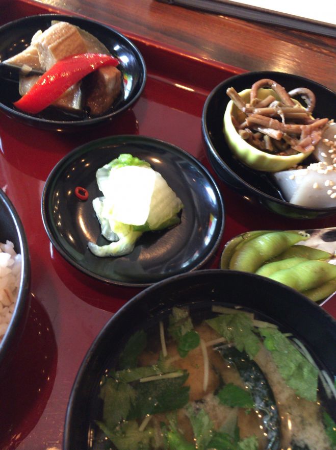 話題の寺カフェで精進ランチと念珠作り&代官山散歩