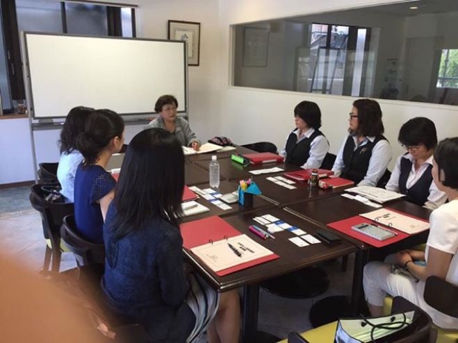 日本初!社長夫人向け経営塾【社長夫人革新講座】