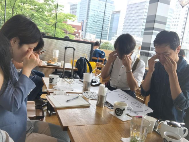 御茶ノ水近くで働くメガネをかけた方へ 昼ヨガで目をスッキリさせましょう 18年8月3日 東京都 こくちーずプロ