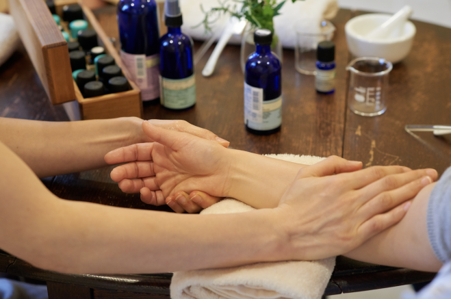 【ツボ押し】ハンドセルフマッサージ教室