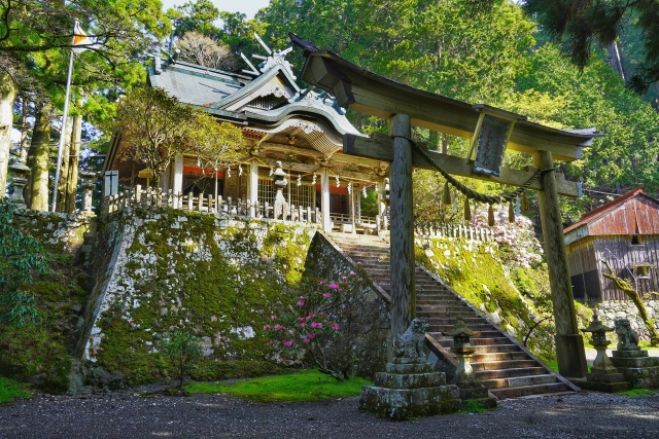 神々に呼ばれた者たちだけが辿り着く 【天河大弁財天社 × 玉置神社